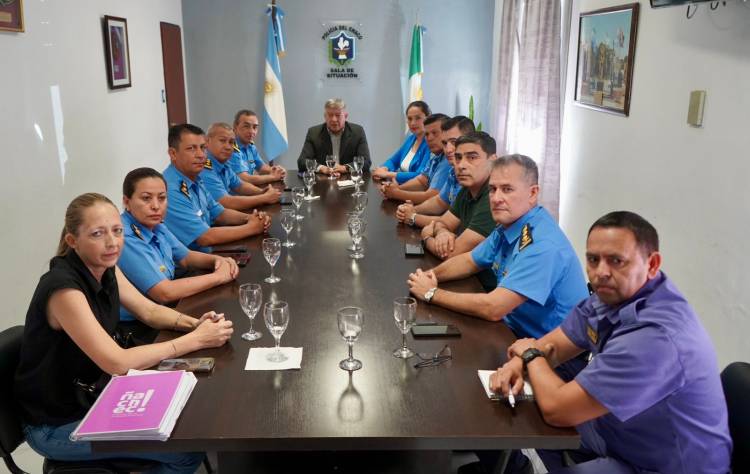 EL GOBIERNO PROVINCIAL COORDINA Y GARANTIZA LA SEGURIDAD EN LA ENTREGA DE BOLSINES NAVIDEÑOS "ÑACHEC"