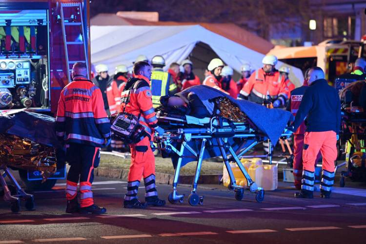 ALEMANIA: UN MÉDICO EMBISTIÓ CON SU AUTO A UNA MULTITUD