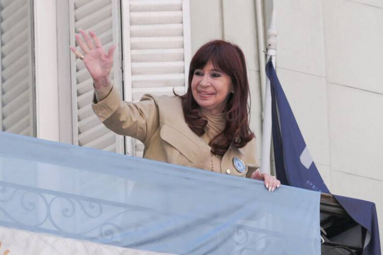 DERECHA FARSANTE: EL MENSAJE DE CRISTINA KIRCHNER CON UNA NOTA DE PÁGINAI12 