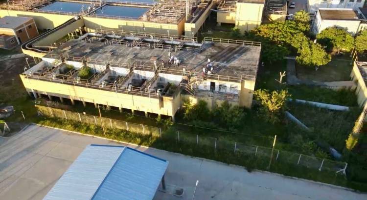 PLANTAS POTABILIZADORAS DE BARRANQUERAS: EL GOBERNADOR ZDERO PUSO EN FUNCIONAMIENTO EL NUEVO SISTEMA DE ILUMINACIÓN LED