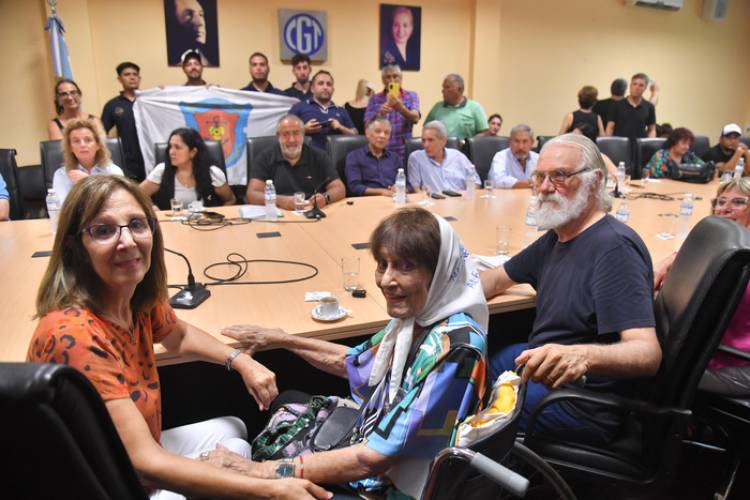 LA CGT SE REUNIÓ CON ORGANISMOS DE DERECHOS HUMANOS Y SE COMPROMETIÓ A PARTICIPAR DE LA MARCHA ANTIFACISTA