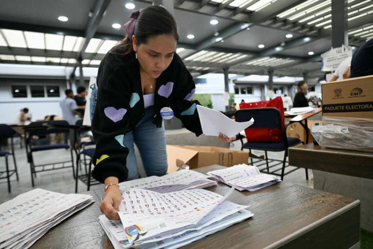 ECUADOR: UN PARLAMENTO FRAGMENTADO TRAS LAS ELECCIONES