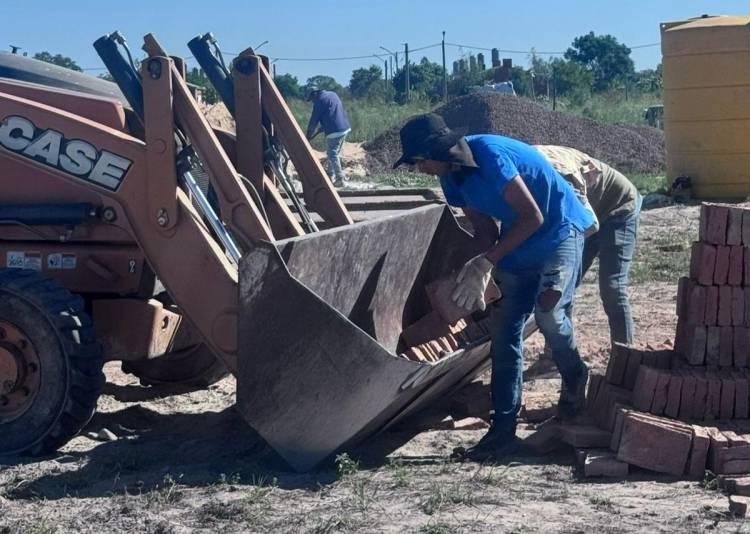 LA LEONESA: AVANZA LA CONSTRUCCIÓN DE VIVIENDAS EN RANCHO VIEJO