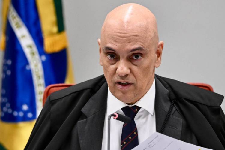 EN SOLIDARIDAD CON BOLSONARO, UNA EMPRESA DE TRUMP DENUNCIÓ A UN JUEZ DE BRASIL 