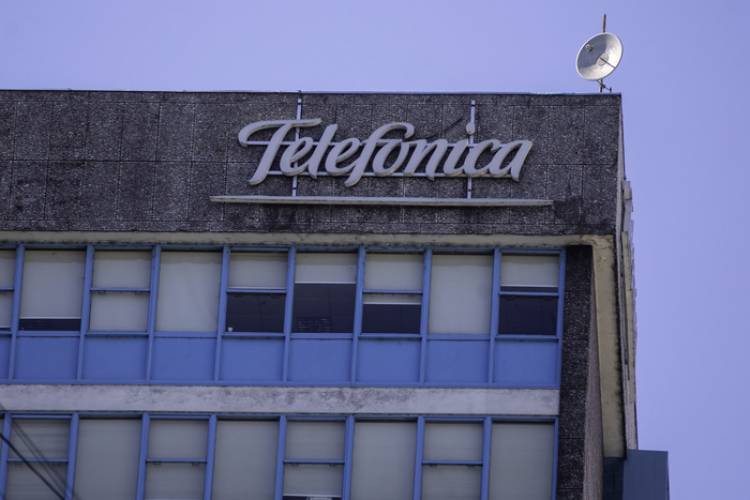 TELECOM COMPRÓ LA FILIAL ARGENTINA DE TELEFÓNICA EN US$1250 MILLONES