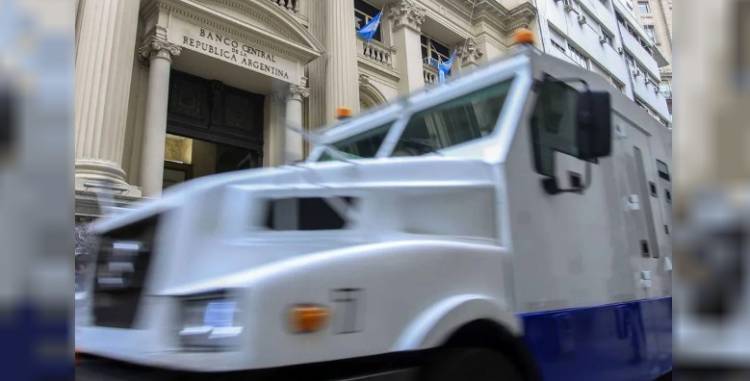 EL BANCO CENTRAL HIZO OTRA FUERTE COMPRA DE DIVISAS Y SUBEN LAS RESERVAS