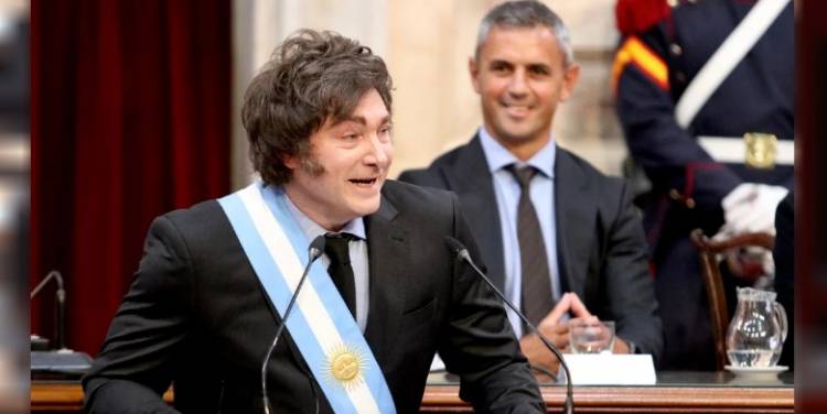 JAVIER MILEI AFIRMÓ QUE EL ACUERDO CON EL FMI NO AUMENTARÁ LA DEUDA BRUTA Y SANEARÁ EL BANCO CENTRAL
