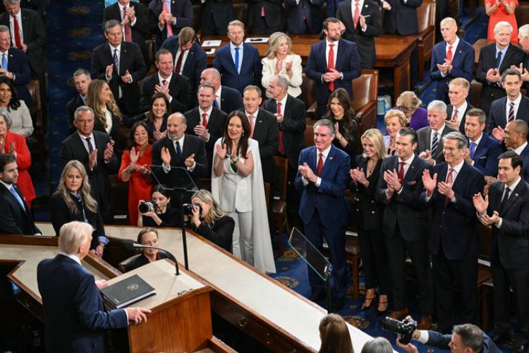 ESTADOS UNIDOS: TRUMP CULPÓ A BIDEN POR LA INMIGRACIÓN ILEGAL Y LA INFLACIÓN 