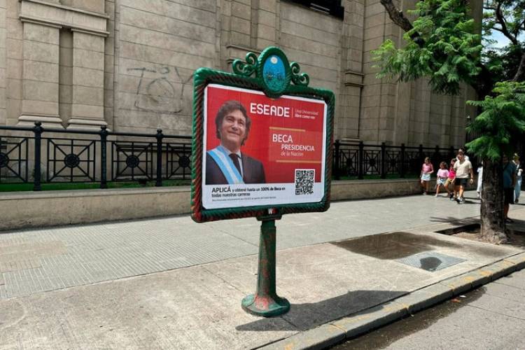 JAVIER MILEI PROMOCIONA UNA BECA DE LA UNIVERSIDAD DE ALBERTO BENEGAS LYNCH