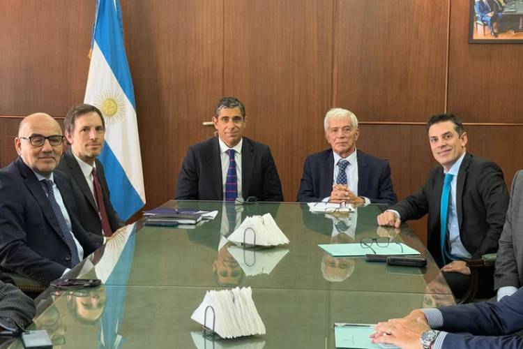 EL MINISTRO CÚNEO LIBARONA FUE DE VISITA A COMODORO PY