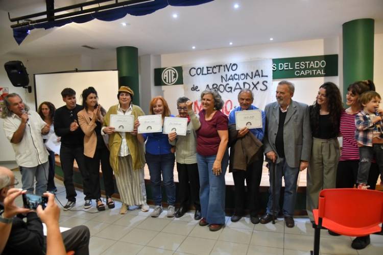 ABOGADOS QUERELLANTES DENUNCIAN EL AVANCE NEGACIONISTA DEL GOBIERNO Y EL SILENCIO DE LA CORTE