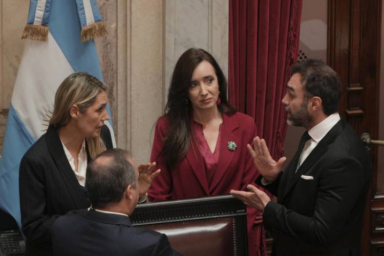 BRONCA, SOSPECHAS Y ACUSACIONES POR EL RECHAZO DE FICHA LIMPIA