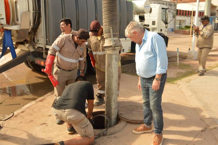 JUAN J. CASTELLI: SAMEEP RESTABLECIÓ EL SERVICIO DE CLOACAS