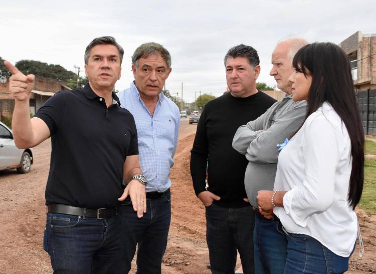 MEJOR CONECTIVIDAD EN FONTANA: SE FINALIZÓ LA PRIMERA ETAPA DE 200 CUADRAS DE RIPIO