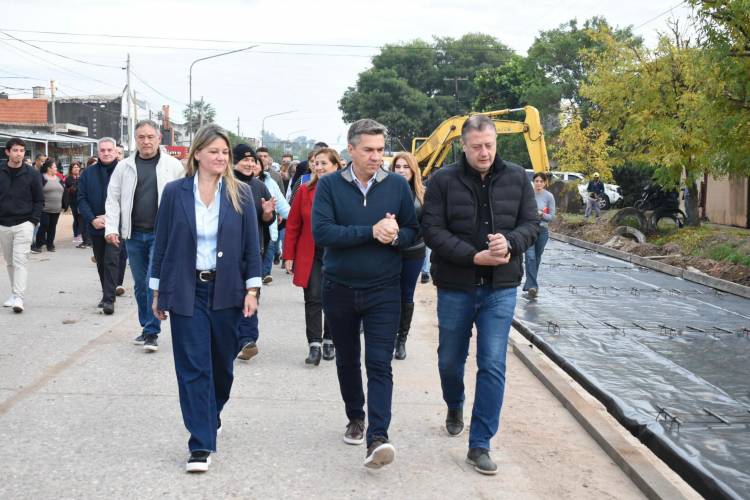 PLAN PROVINCIAL DE URBANIZACIÓN: EL GOBERNADOR ZDERO RECORRIÓ LAS OBRAS DE REPAVIMENTACIÓN DE LA AVENIDA 9 DE JULIO
