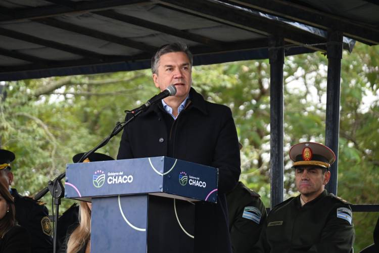 115º ANIVERSARIO DE PUERTO VILELAS: EL GOBERNADOR ZDERO CELEBRÓ JUNTO A LA COMUNIDAD, ENTREGÓ PATRULLERO Y TÍTULOS DE PROPIEDAD
