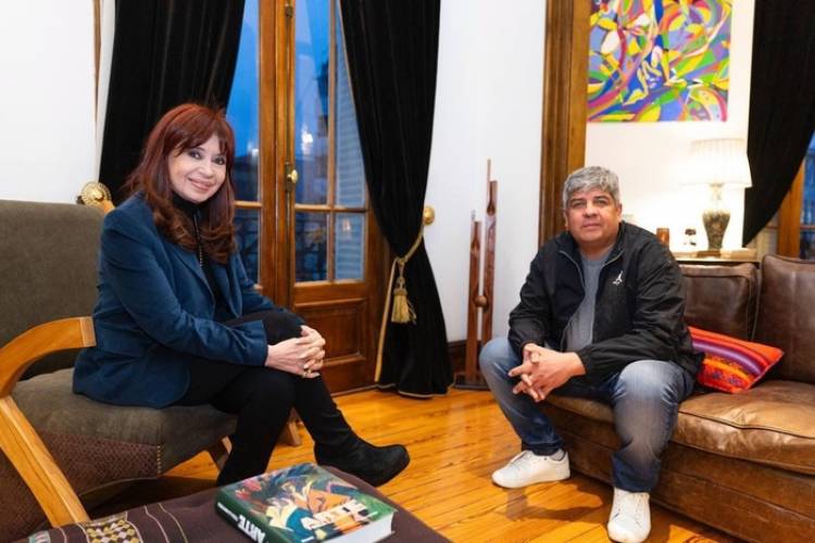 LOS APRESTOS PARA QUE UNA MULTITUD MARCHE CON CRISTINA KIRCHNER