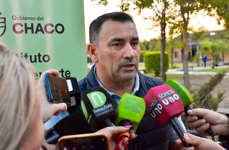 EL EX BASQUETBOLISTA WALTER HERRMANN BRINDÓ UNA CHARLA SOBRE RESILIENCIA EN EL JAIME ZAPATA
