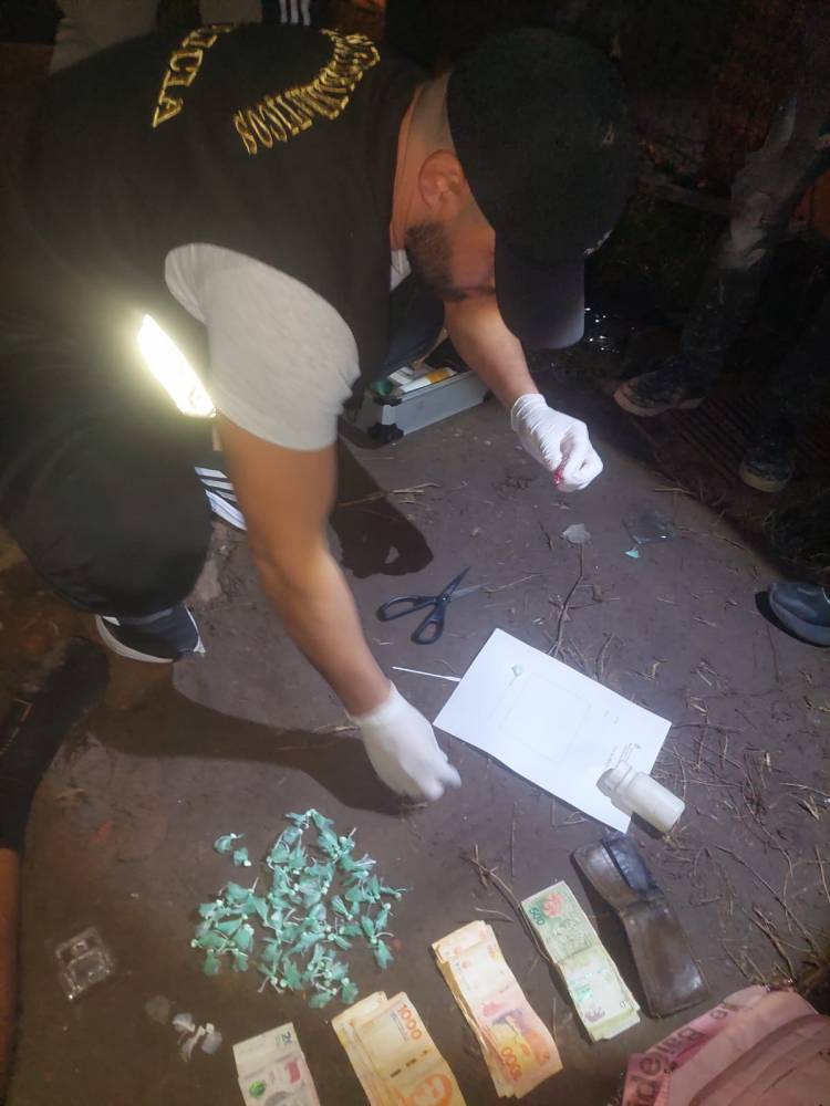 TERMINARON DETENIDOS CON 65 DOSIS DE COCAÍNA EN RESISTENCIA