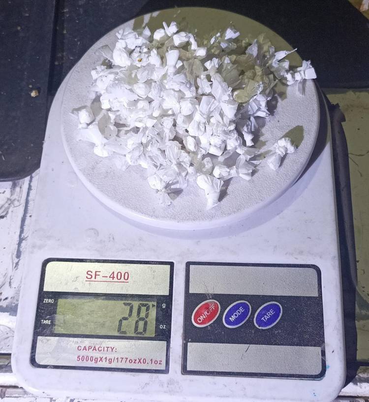 DETENIDOS CON MÁS DE 100 BOCHITAS DE COCAINA