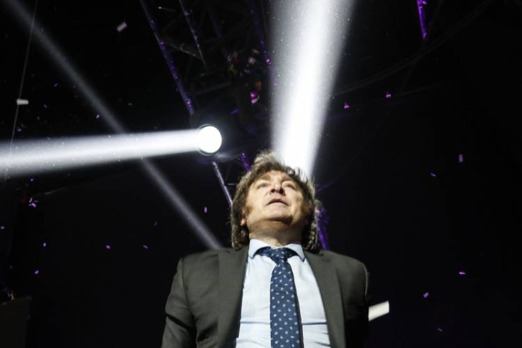JAVIER MILEI ENTRE EL ESCÁNDALO POR COIMAS, EL INTENTO DE CENSURA Y EL VIAJE A LAS VEGAS