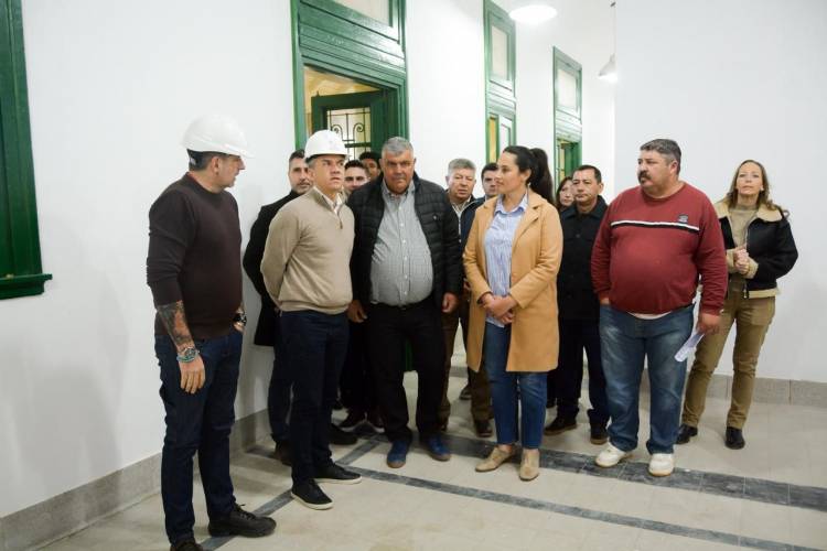 EL GOBERNADOR ZDERO CONSTATÓ EL AVANCE DE LAS REFACCIONES INTEGRALES EN EL CIFF DE LA ISLA DEL CERRITO