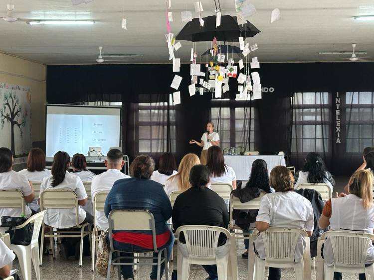 CHACO AVANZA CON EL PROGRAMA “APRENDO LEYENDO” PARA FORTALECER LA ENSEÑANZA EN EL AULA