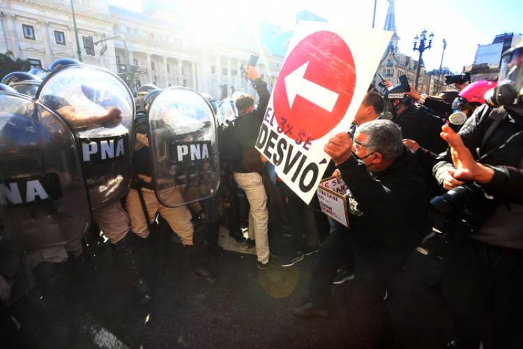 VOLVIÓ EL PROTOCOLO REPRESIVO DE BULLRICH