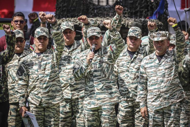 VENEZUELA DESPLEGÓ EJERCICIOS DE DEFENSA 