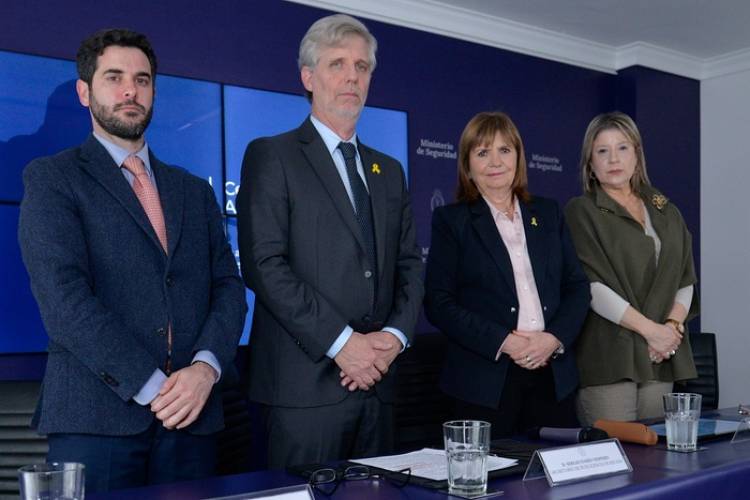PATRICIA BULLRICH Y LA SIDE CON JUGUETE NUEVO: CREAN UN CENTRO ANTITERRORISTA