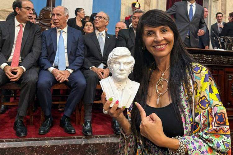 SHOW LIBERTARIO EN MODO CAMPAÑA: LORENA VILLAVERDE SE HIZO UN NARCOTEST Y SUBIÓ EL VIDEO A LAS REDES