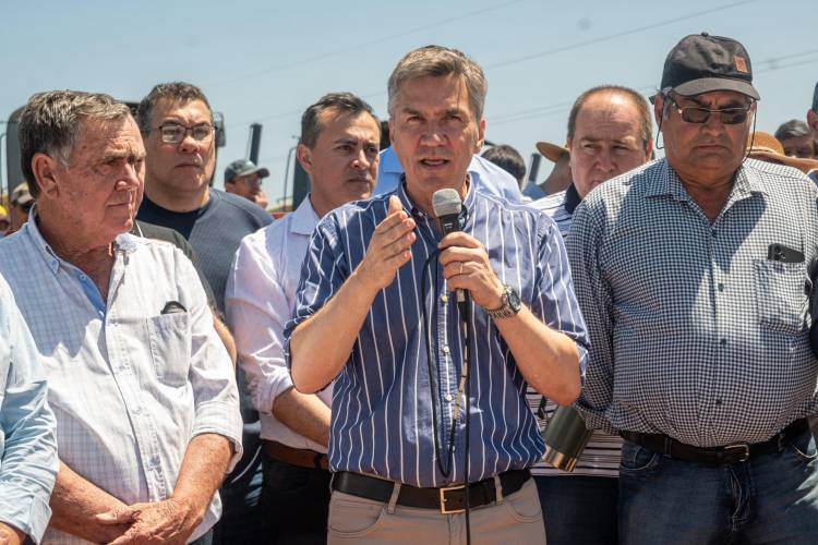 ZDERO REACTIVÓ LA PAVIMENTACIÓN DE LA RUTA PROVINCIAL Nº6: “ESTE GOBIERNO VA A DEFENDER LOS INTERESES DE LOS CHAQUEÑOS”