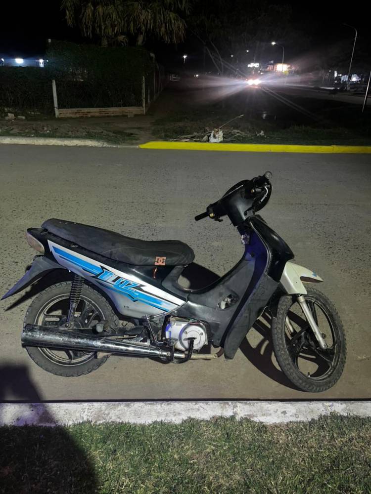 VILLA ÁNGELA: LA POLICÍA SECUESTRO UNA MOTO POR SUPUESTO HURTO 