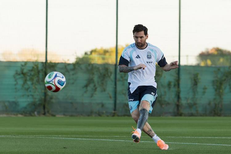 SELECCIÓN ARGENTINA: PRÁCTICA EN ESPAÑA, BAJAS VARIAS Y UNA CARA NUEVA