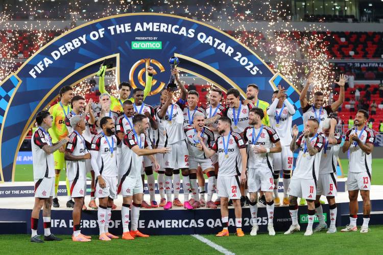 COPA INTERCONTINENTAL: FLAMENGO DERROTÓ A CRUZ AZUL Y LLEGÓ A LA SEMIFINAL