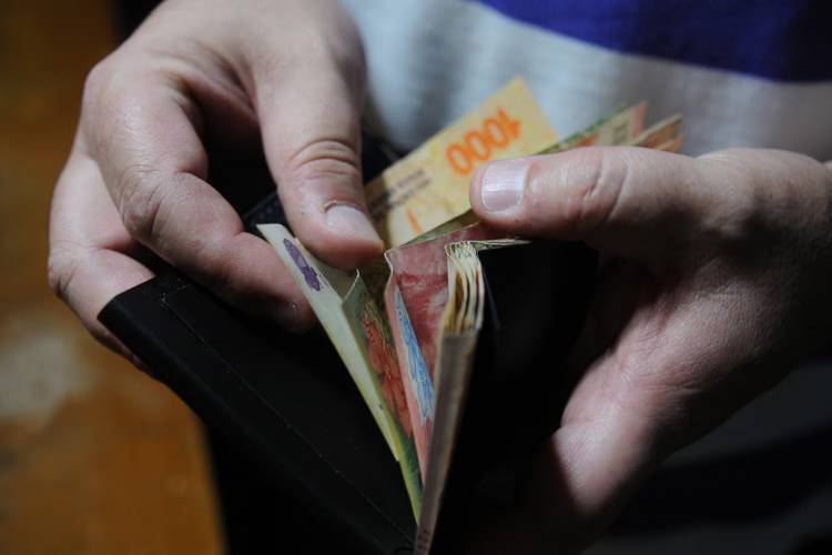 EL SALARIO PERDIÓ EN LA MAYORÍA DE LOS GREMIOS