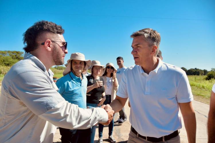 EL GOBERNADOR ZDERO SUPERVISÓ LAS OBRAS DE BACHEOS Y MANTENIMIENTO EN LA RUTA PROVINCIAL N° 1