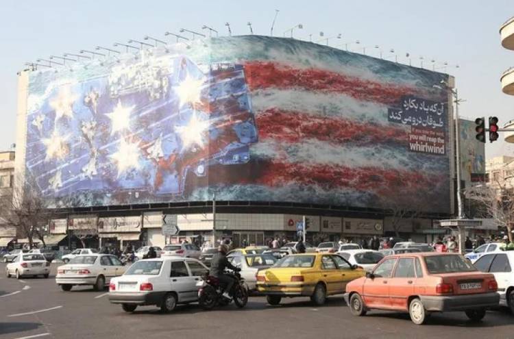 TRUMP AFIRMA QUE OTRA "ARMADA" NAVEGA HACIA IRÁN