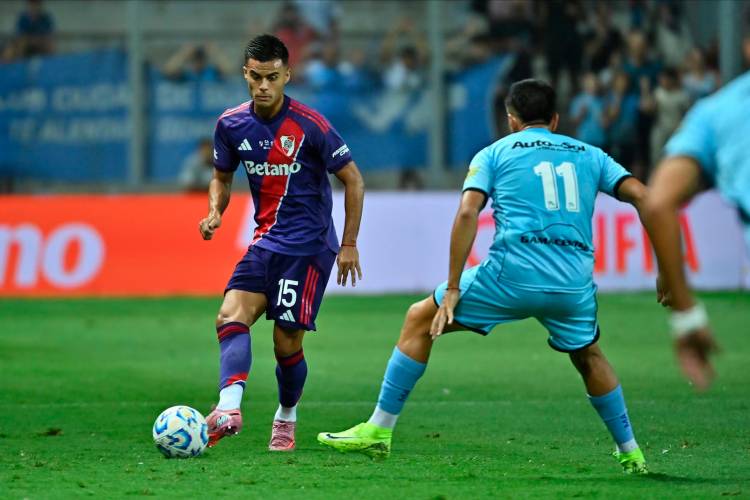 RIVER CONVIRTIÓ SOBRE EL FINAL Y LE GANÓ CON ANGUSTIA A CIUDAD DE BOLÍVAR