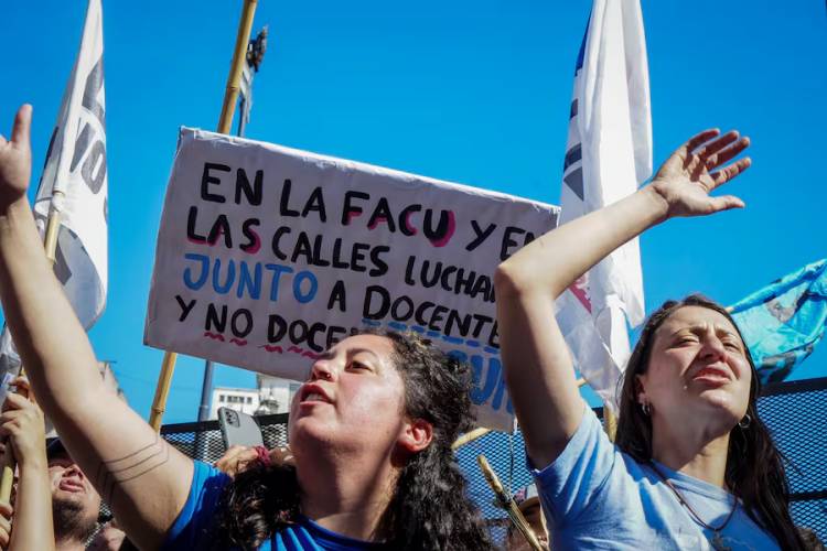 LOS DOCENTES UNIVERSITARIOS SE PREPARAN PARA UNA SEMANA DE PARO