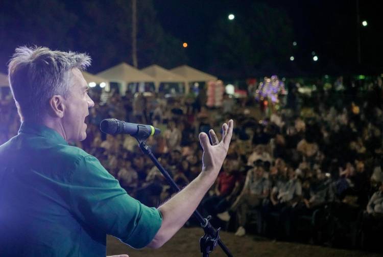 BASAIL: EL GOBERNADOR ZDERO ACOMPAÑÓ LA FIESTA DE LA BUENA MIEL Y DESTACÓ EL POTENCIAL PRODUCTIVO DEL CHACO