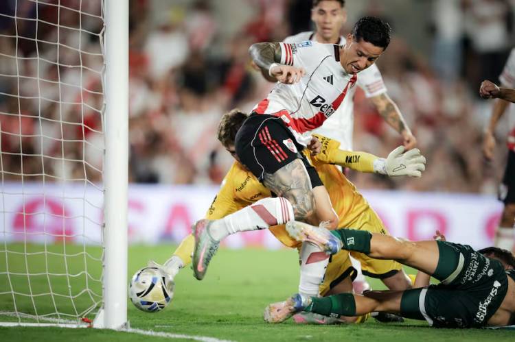 EL ROMANCE QUE EMPIEZA A FLUIR EN RIVER. EL PÚBLICO Y LA FIGURA DE COUDET