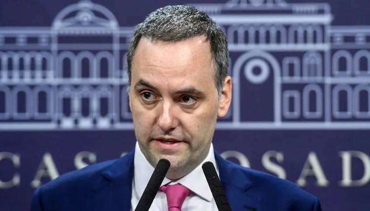 MIENTRAS SIGUE EL RUIDO ALREDEDOR DE SU FIGURA, ADORNI RETOMARÁ ESTE MIÉRCOLES LAS CONFERENCIAS DE PRENSA