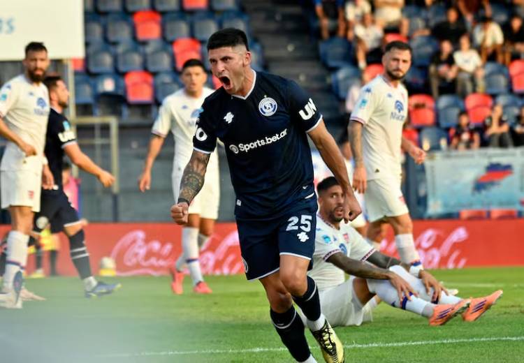 TORNEO APERTURA: INDEPENDIENTE RIVADAVIA CONTINÚA BIEN ARRIBA