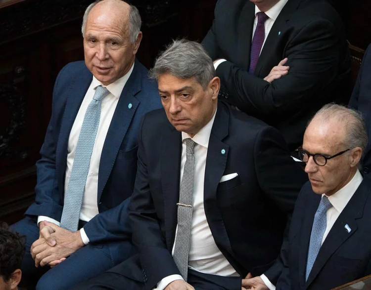 EL GOBIERNO LLEVÓ A LA CORTE SUPREMA LA REFORMA LABORAL CON UN “PER SALTUM” PARA FRENAR SU SUSPENSIÓN