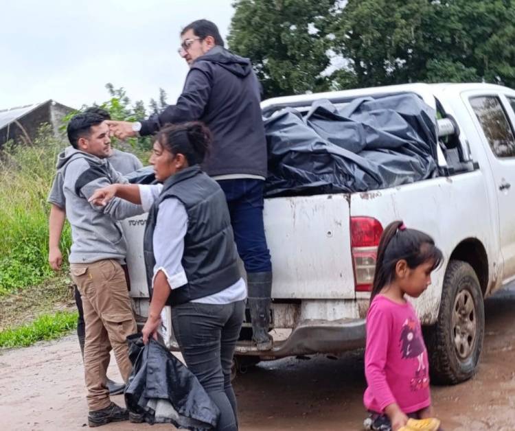 EL GOBIERNO PROVINCIAL ASISTE A MÁS DE 500 FAMILIAS EN PAMPA DEL INDIO TRAS LAS INTENSAS LLUVIAS