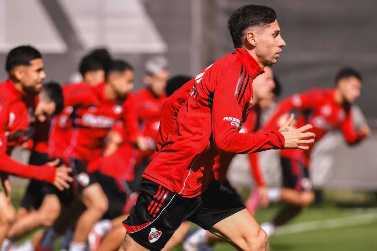 PLATENSE Y RIVER BUSCAN ACELERAR EL PASE A OCTAVOS EN LAS COPAS