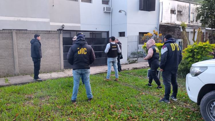 ALLANAMIENTO EN LA VIVIENDA DEL CABO PRIMERO ETUDIE: SECUESTRARON ANOTACIONES Y UN TELEFONO 