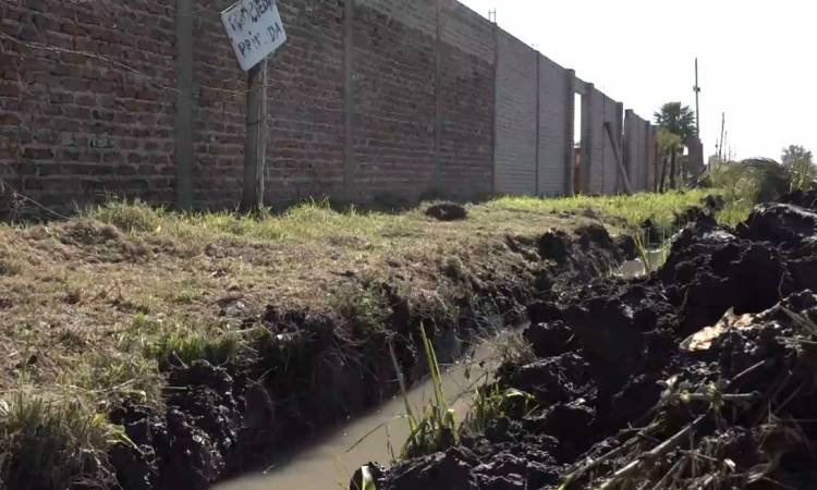 MEJORAMIENTO URBANO: TAREAS DE ZANJEO, LIMPIEZA Y ALCANTARILLADO EN EL BARRIO SAN GABRIEL