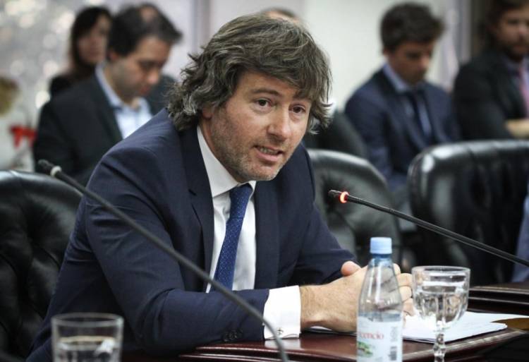 MAHIQUES Y LIJO VIAJARÁN A PARÍS PARA DEFENDER LA GESTIÓN DE MILEI ANTE EL GRUPO DE ACCIÓN FINANCIERA INTERNACIONAL